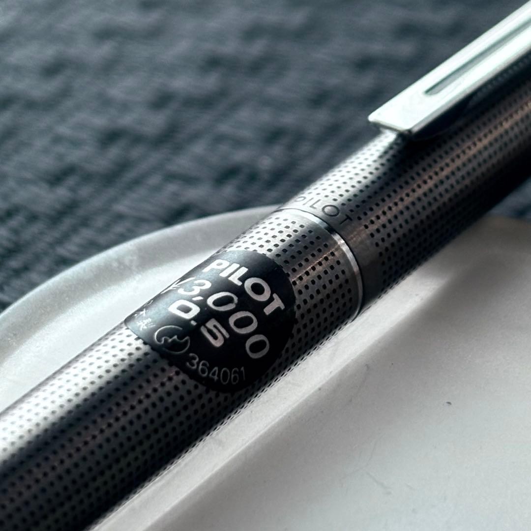 Discontinued! Beautiful 《 Dotted Pattern 》PILOT 0.5 Mechanical Pencil