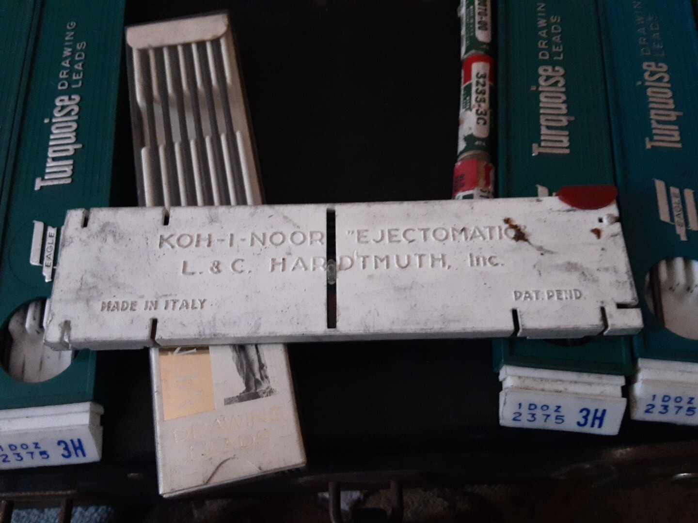 Vtg. Lot 16 EAGLE 2375 TURQUOISE/VENUS 2H & 3H Mechanical Drafting Pencile Leads