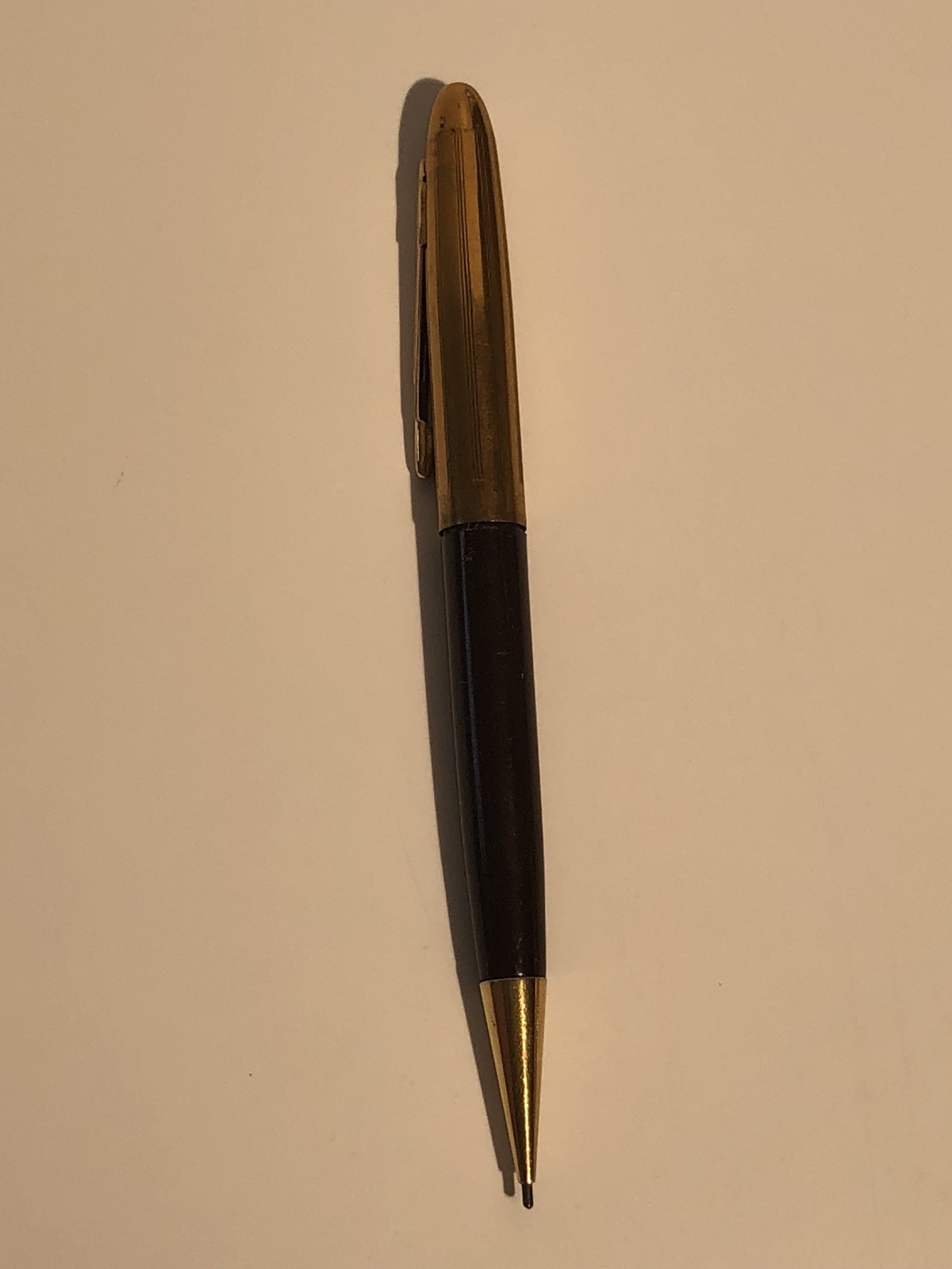 VINTAGE ARNOLD MECHANIAL PENCIL ( Deep Maroon & Gold )