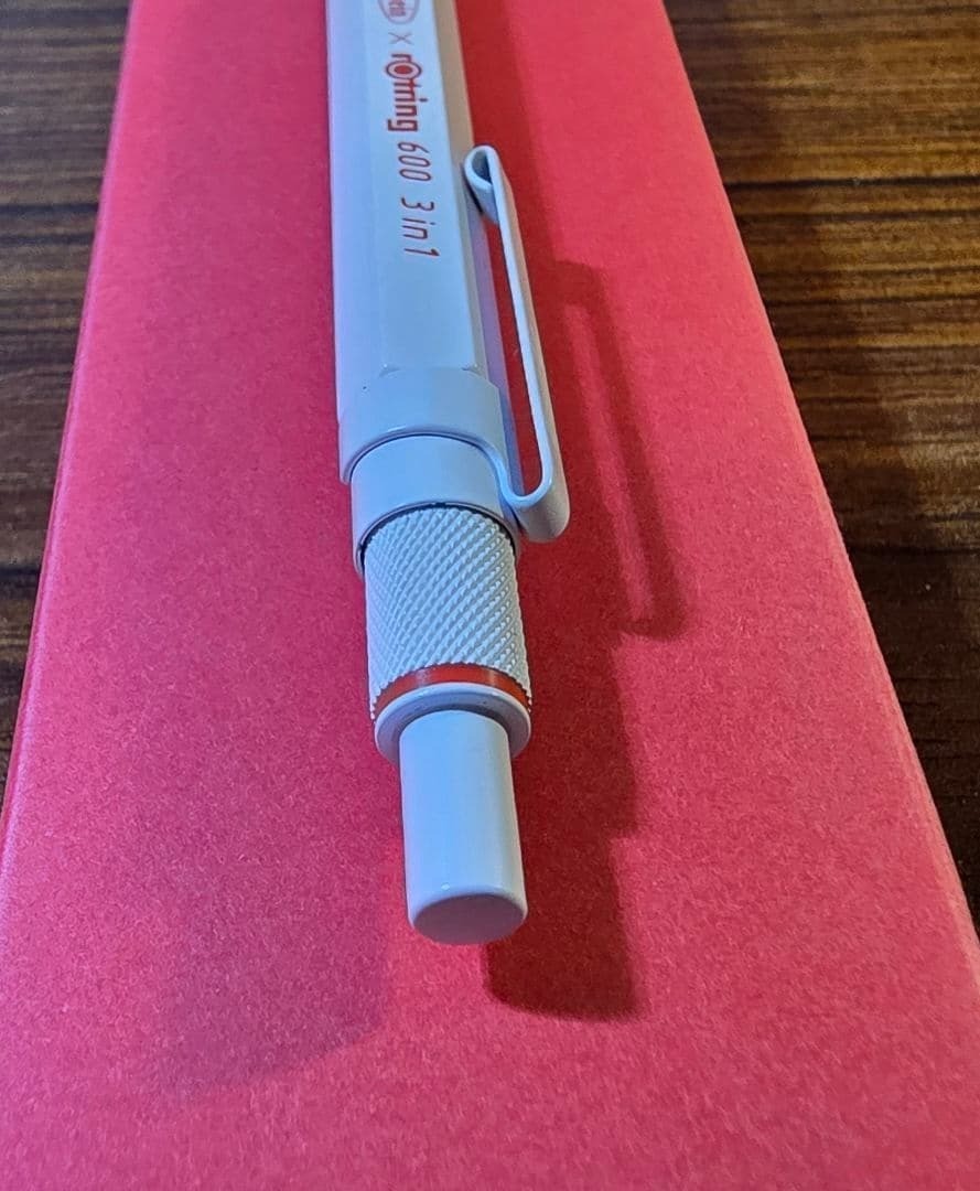 Rotring Holbein Collaboration 600 3 in 1 Multi Pen White Limited Used w/box