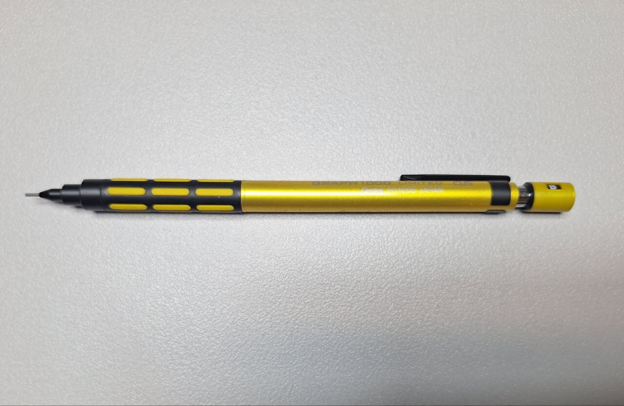 Pentel Mechanical Pencil – GRAPH 1000 0.5mm Limited 4 Edition ( BLACK & Yellow )