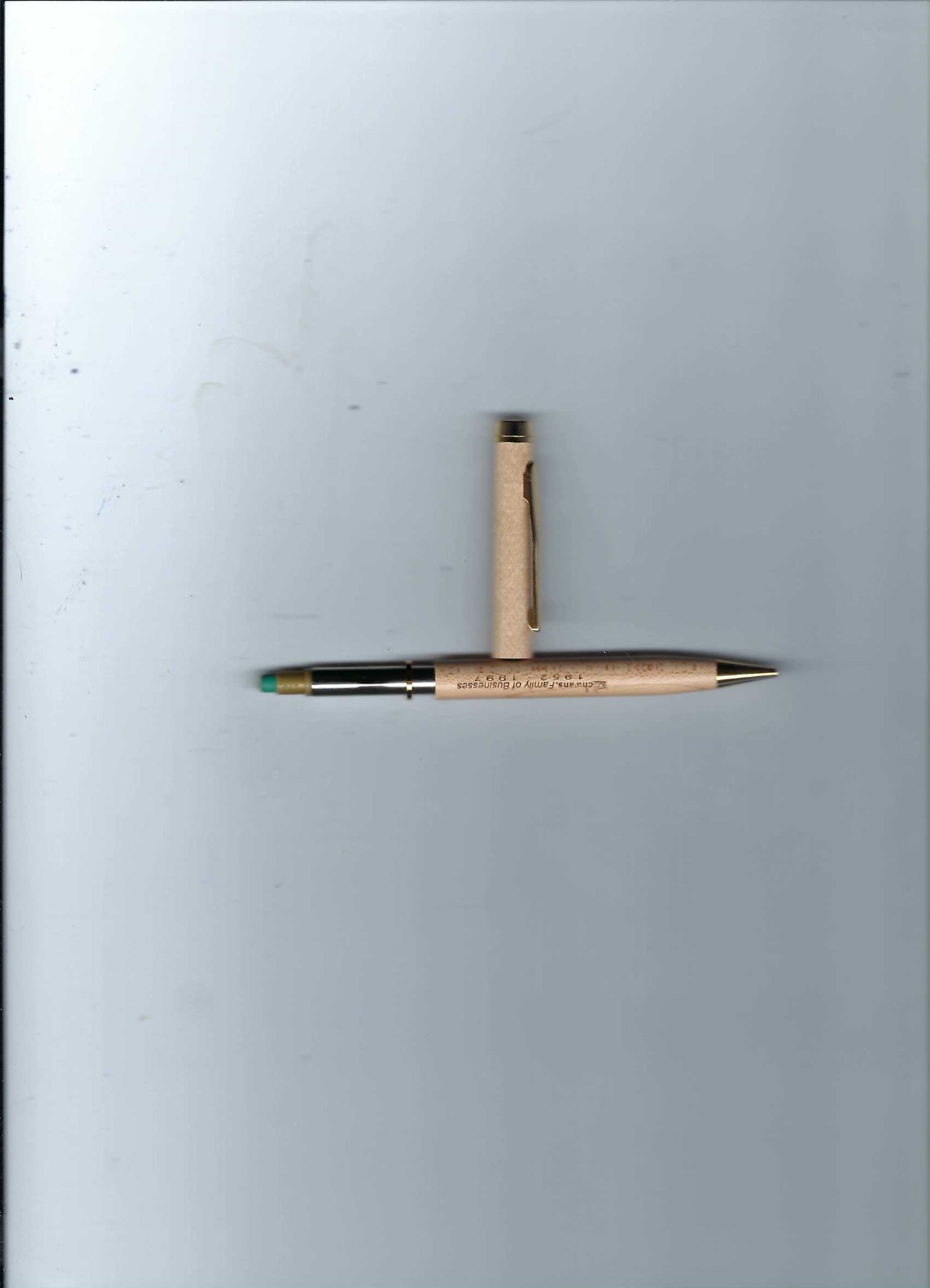 Vintage Unbranded Handmade Light Wood W/Gold Trim 0.9 mm Twist Pencil W/ Adv.