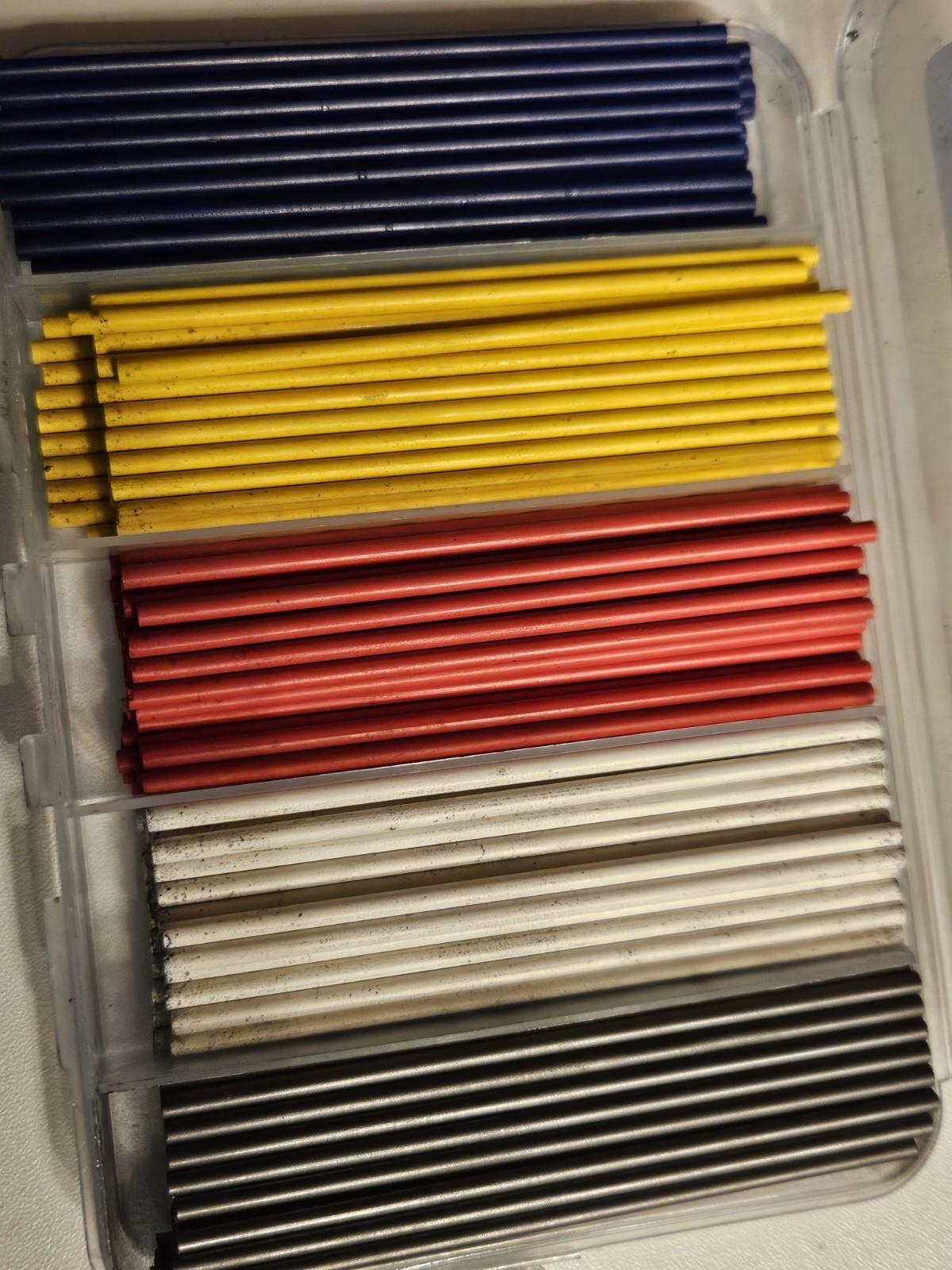 200 Colored 2.8 mm Lead Refills 5 Colors Deep Or Long Reach, Red Blue White Grey