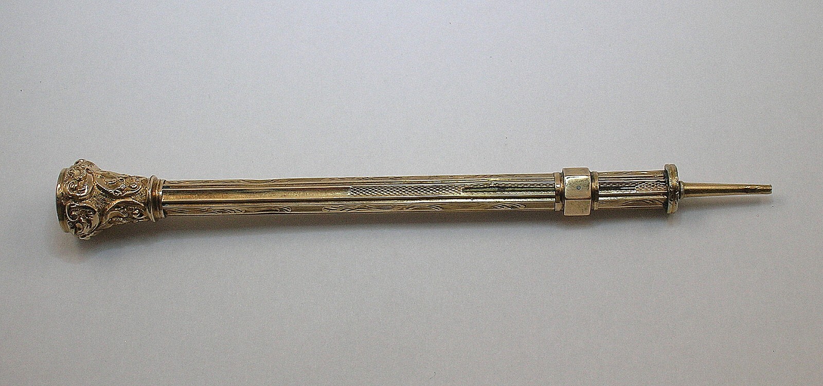 ANTIQUE RAUCH MECHANICAL PENCIL 14K YELLOW GOLD OUTER LAYER CARNELIAN TOP – B/O