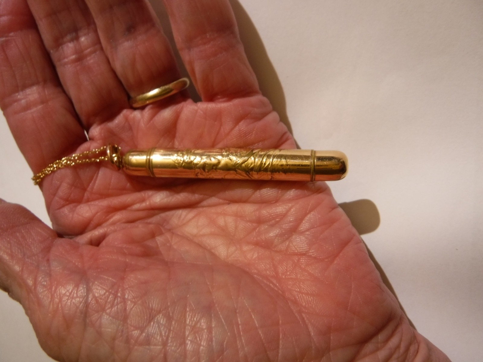 Retractable gold FIlled Pencil with 14KT gold filled chain