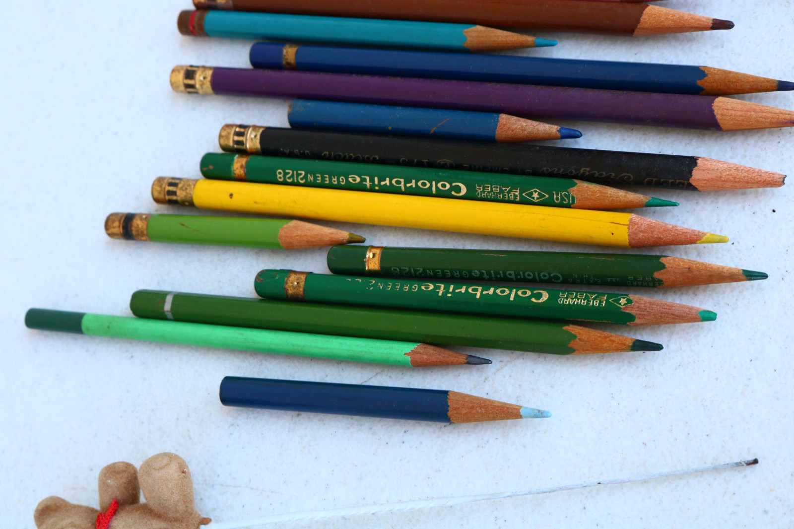 MIXED LOT VINTAGE Pens Color Art Faber PENCILS Junk Drawer Treasures Unusual XY