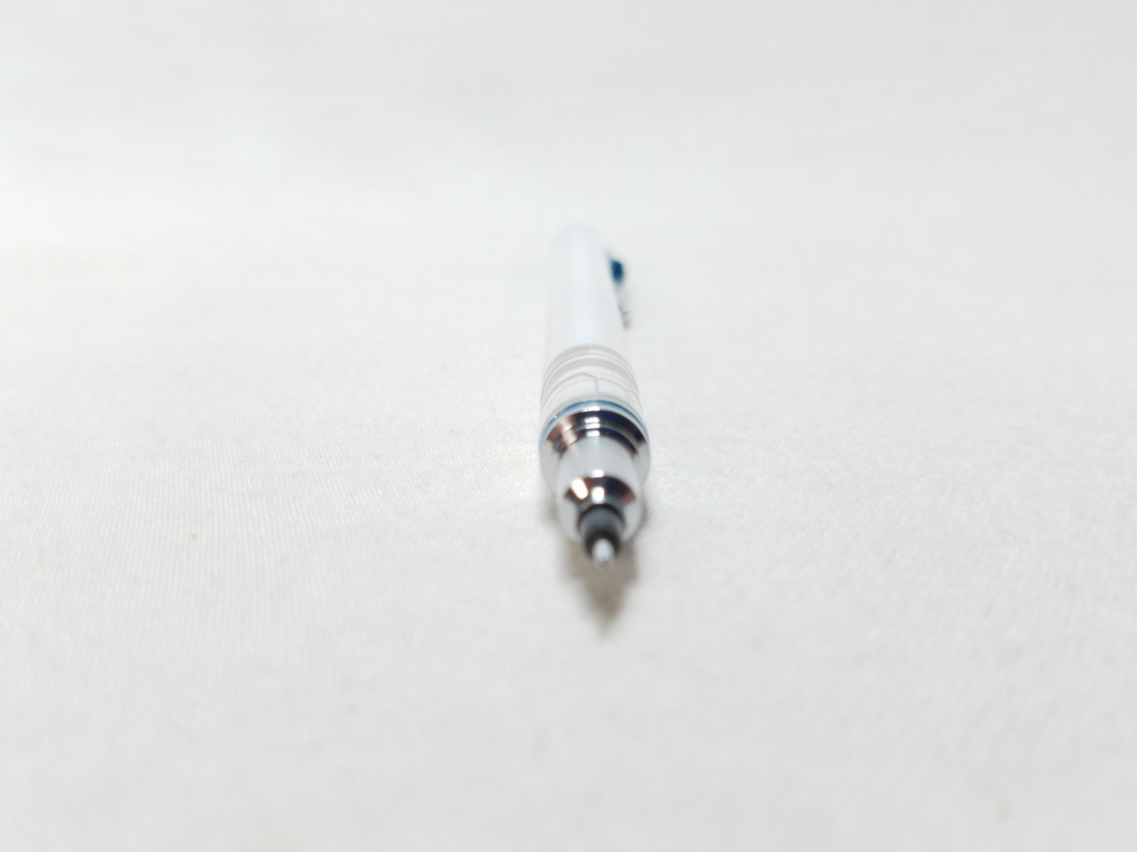 Mitsubishi Uni-Ball KURU TOGA ADVANCE Mechanical Pencil (0.3mm) Japan WHITE
