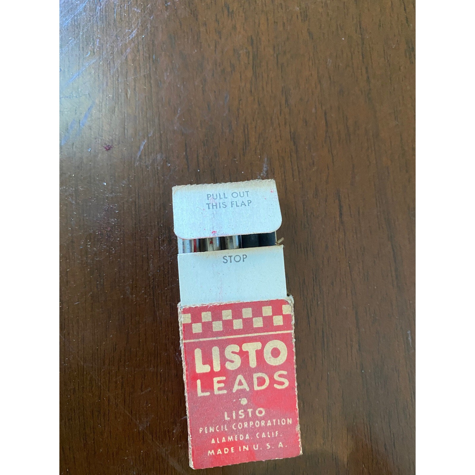 Vintage Listo Leads Mixed Pack 2 Red And 3 Black No. 162 Marking Leads