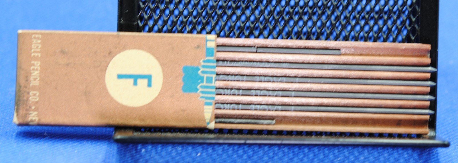 LOT of vintage drawing leads eagle STAEDTLER Venus ESTATE FRESH