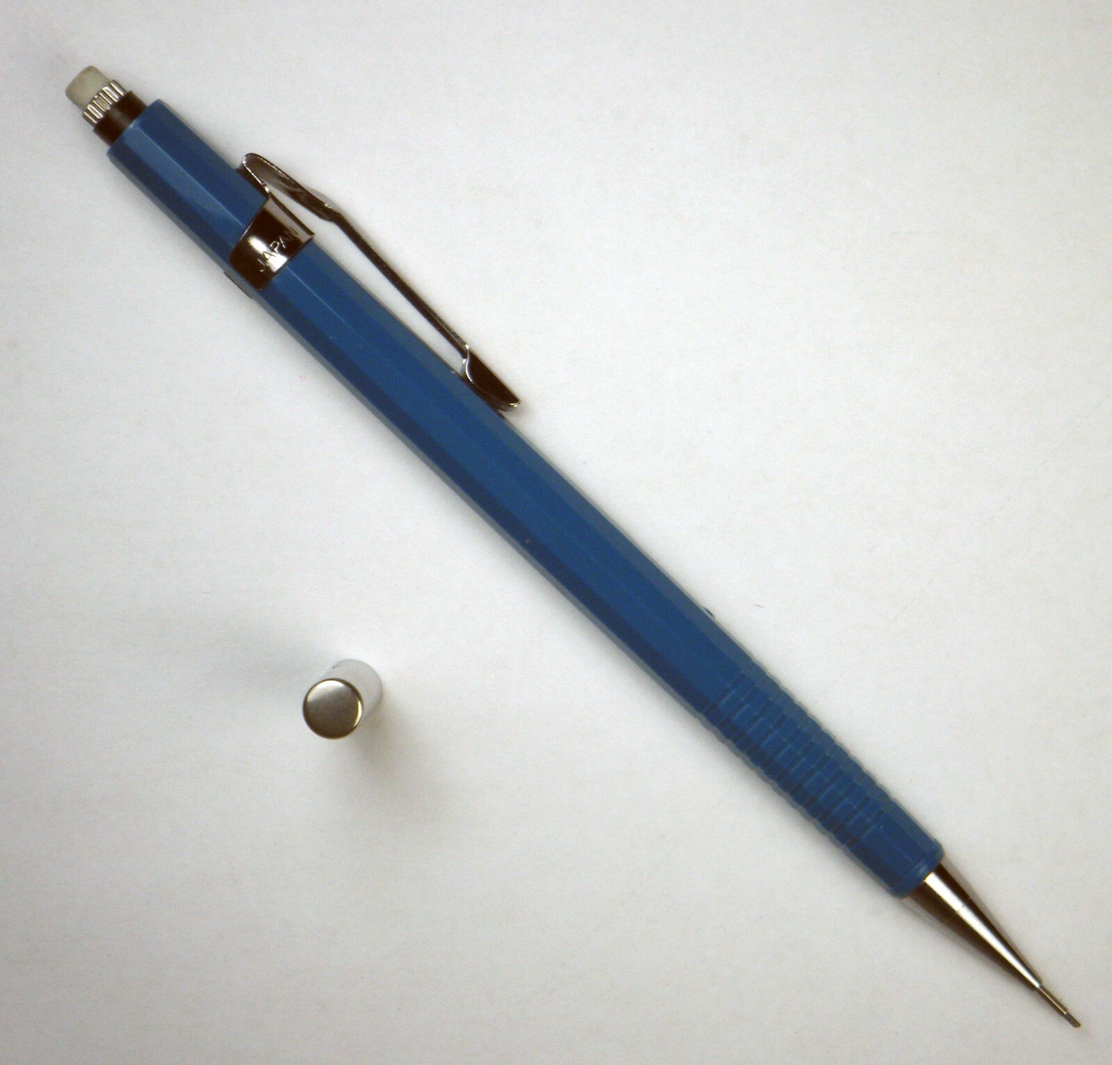 Vintage PENTEL P207 (B25) Mechanical Pencil: Blue Plastic & Chrome, 0.7 mm