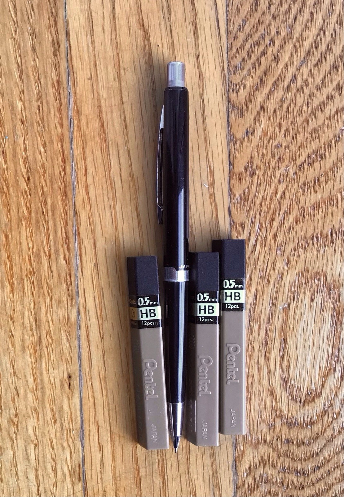 Pentel 5 Mechanical Pencil 0.5 mm Ribbed Plastic Barrel Japan (used) w 3 lead