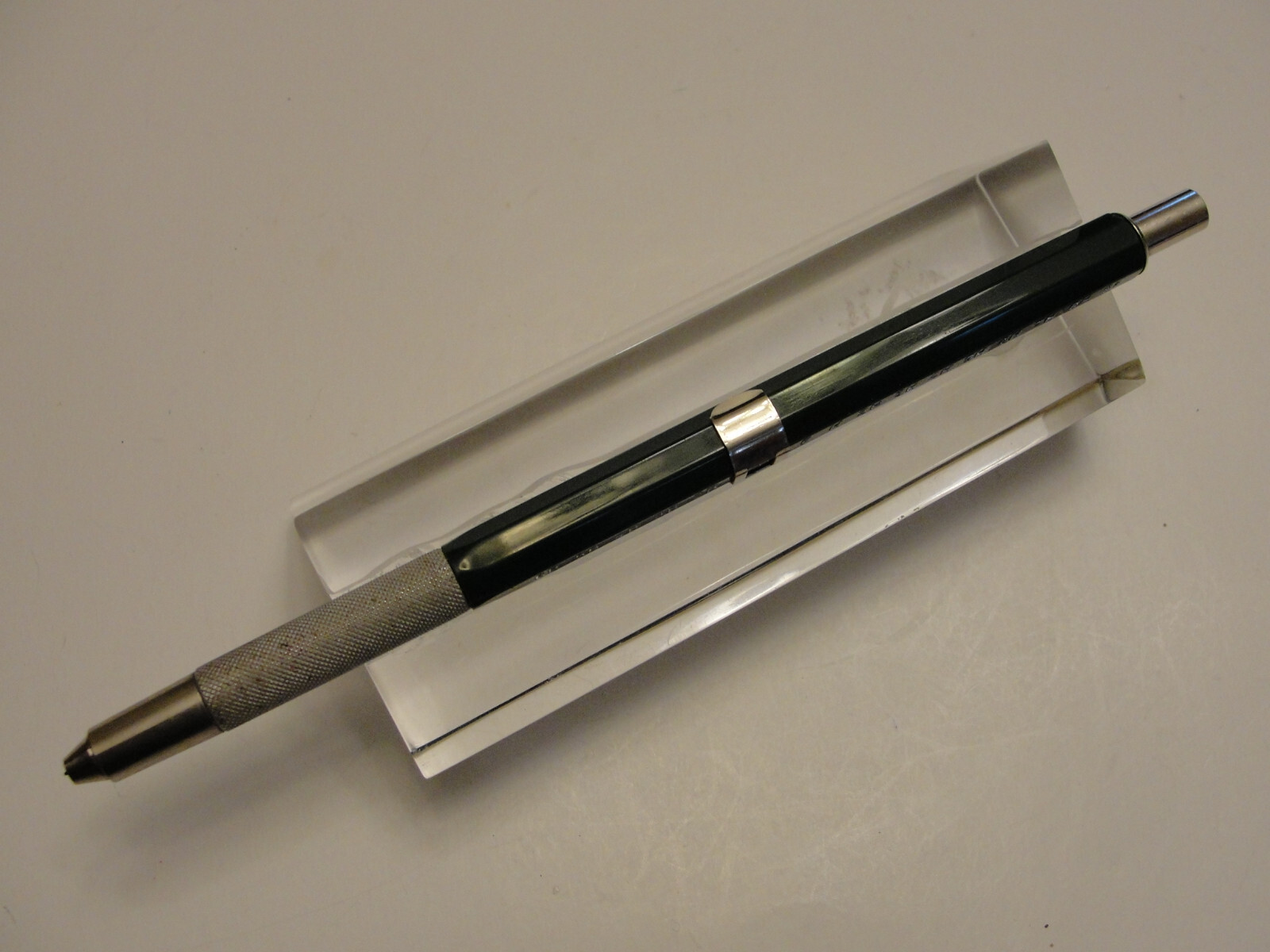 Universe 200P Green Mechanical Pencil Clutch Lead Holder w/ H Sliding Sleeve