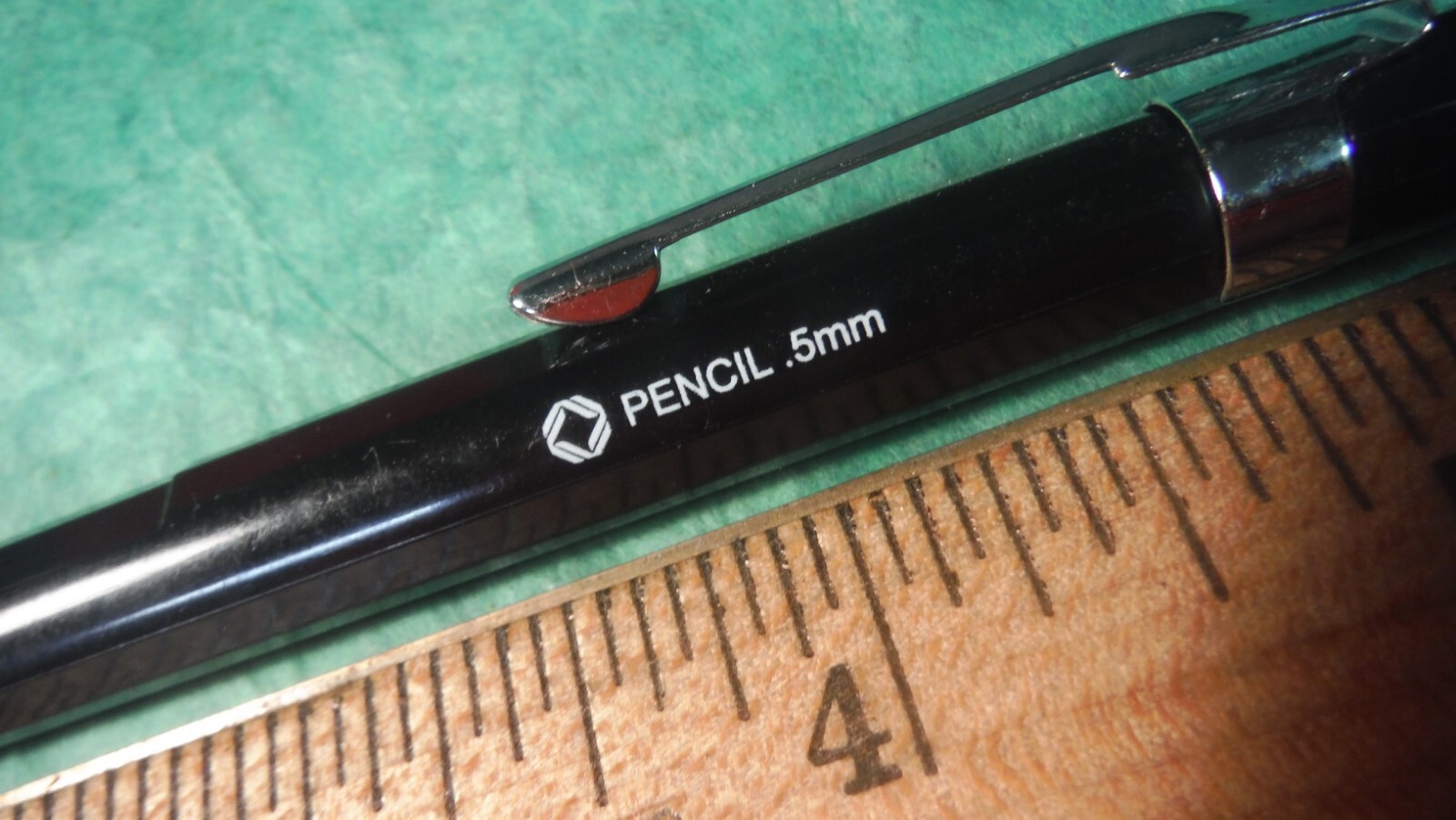 Mechanical Pencil Vintage 0.5 mm Pencil with UNKNOWN LOGO
