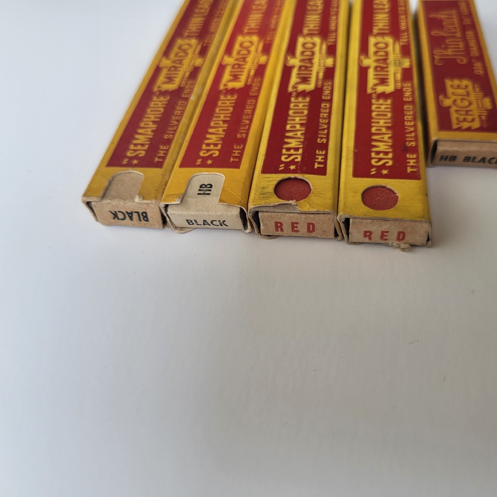 Vintage Eagle Mirado Semaphore Red Black Thin Leads Refills (5) Made USA – USED