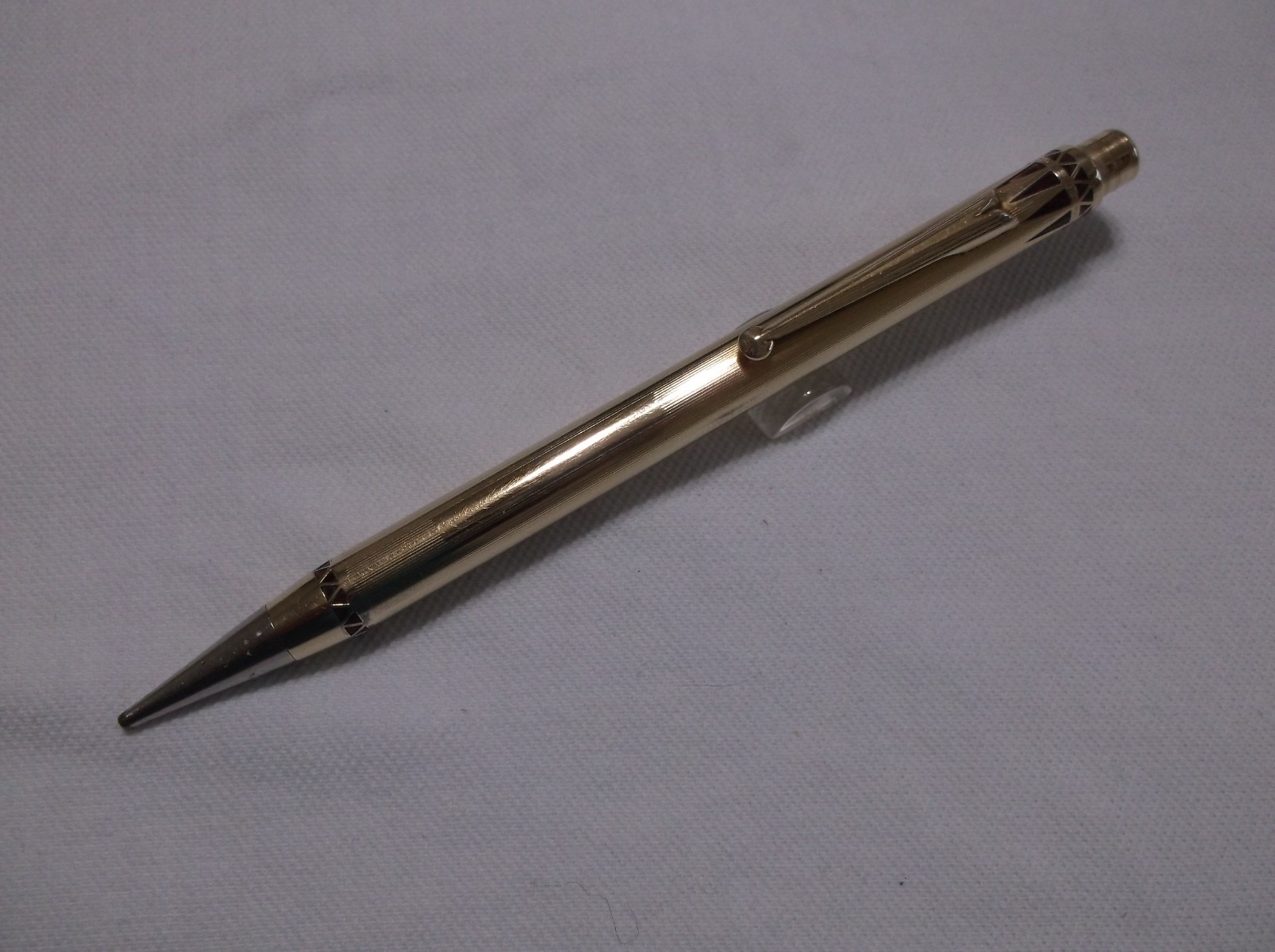 VINTAGE WAHL-EVERSHARP CORONET GOLD FILLED MECHANCIAL PENCI L / 1.18 mm LEAD