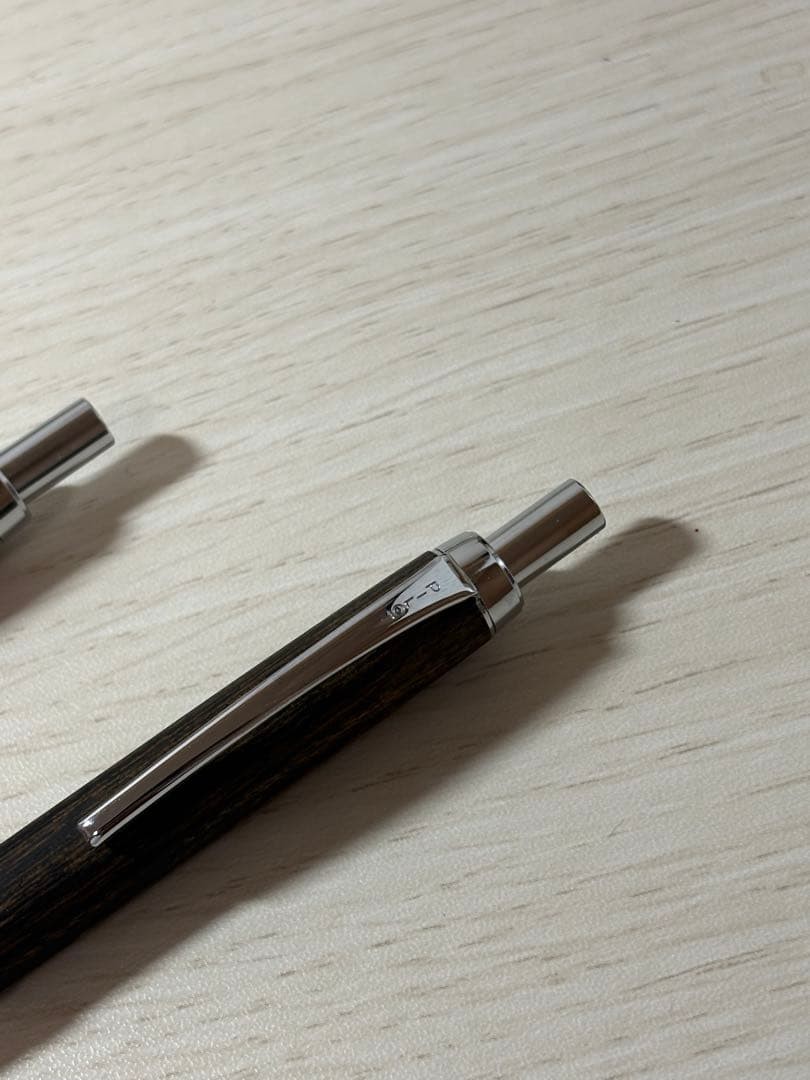 Regno Deep Red (new and unused) and Dark Brown (used several times) Set of 2