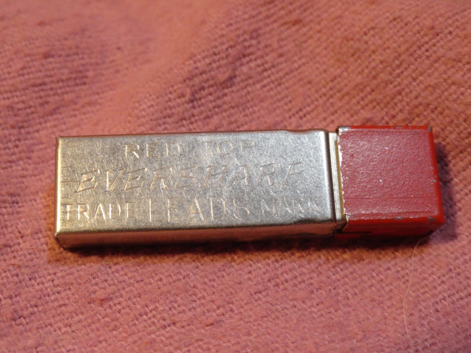 VINTAGE EVERSHARP RED TOP TIN OF SQUARE WRITING LEADS THE WAHL COMPANY FAST SHIP