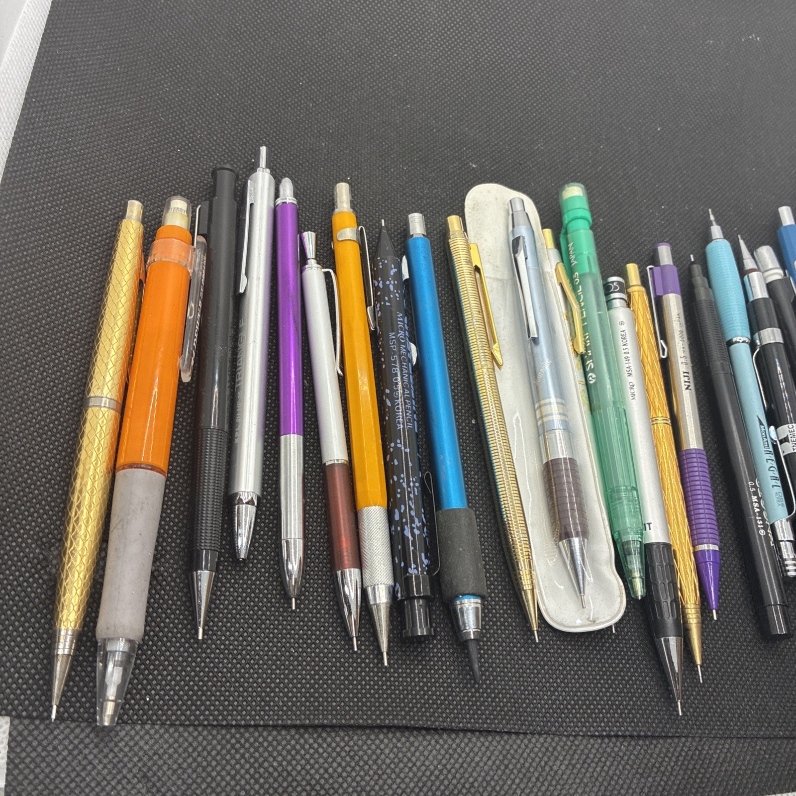 20 Mechanical Pencils Vintage Used Lot #118 LOCbbb