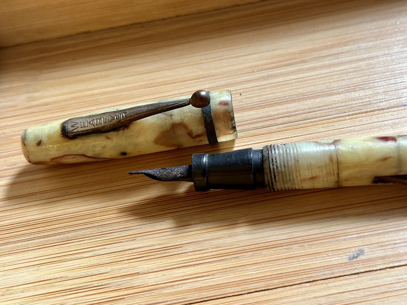 Wearever Mechanical Pencil Marbled Bakelite fountain pen lot of 3