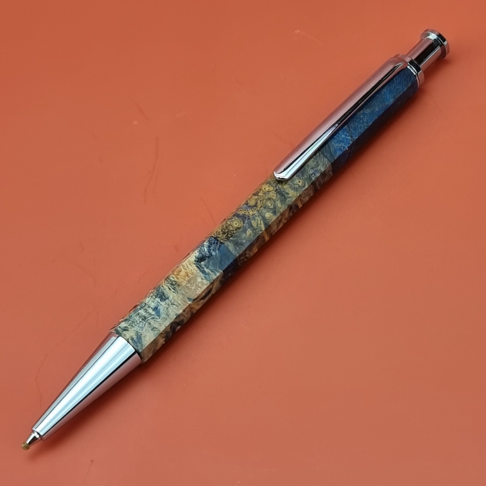 Hand Crafted Click Ballpointpen with Octagonal Wood Barrel