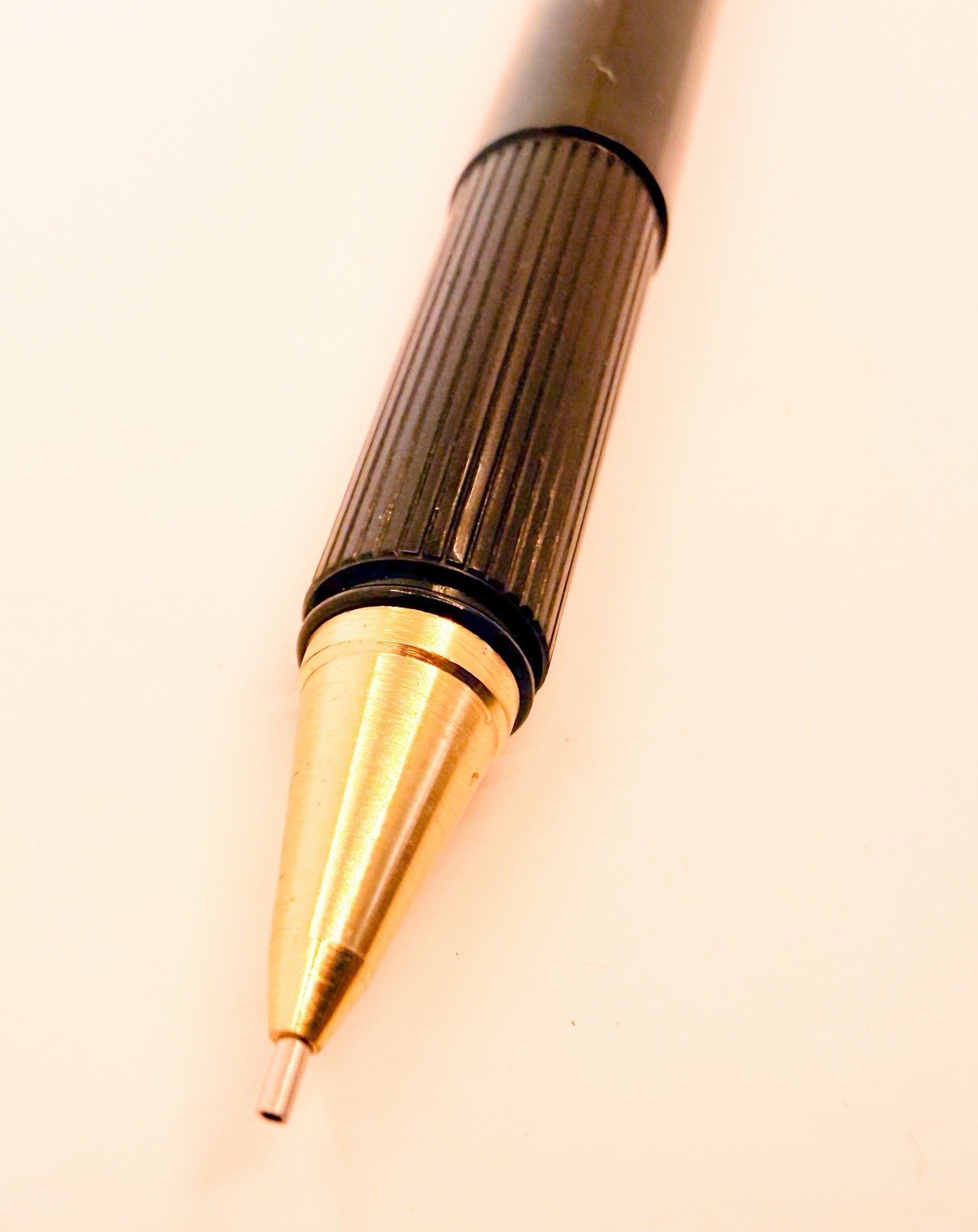 Pentel CIL P2135 0.5mm Mechanical Pencil Cap style black gold Early Kerry