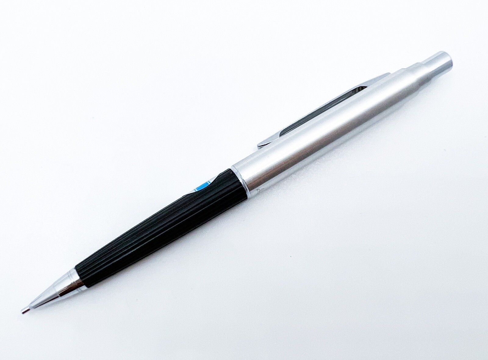 NOS mitsubishi mechanical pencil 0.5mm with price tag M5-700 Fully Functional