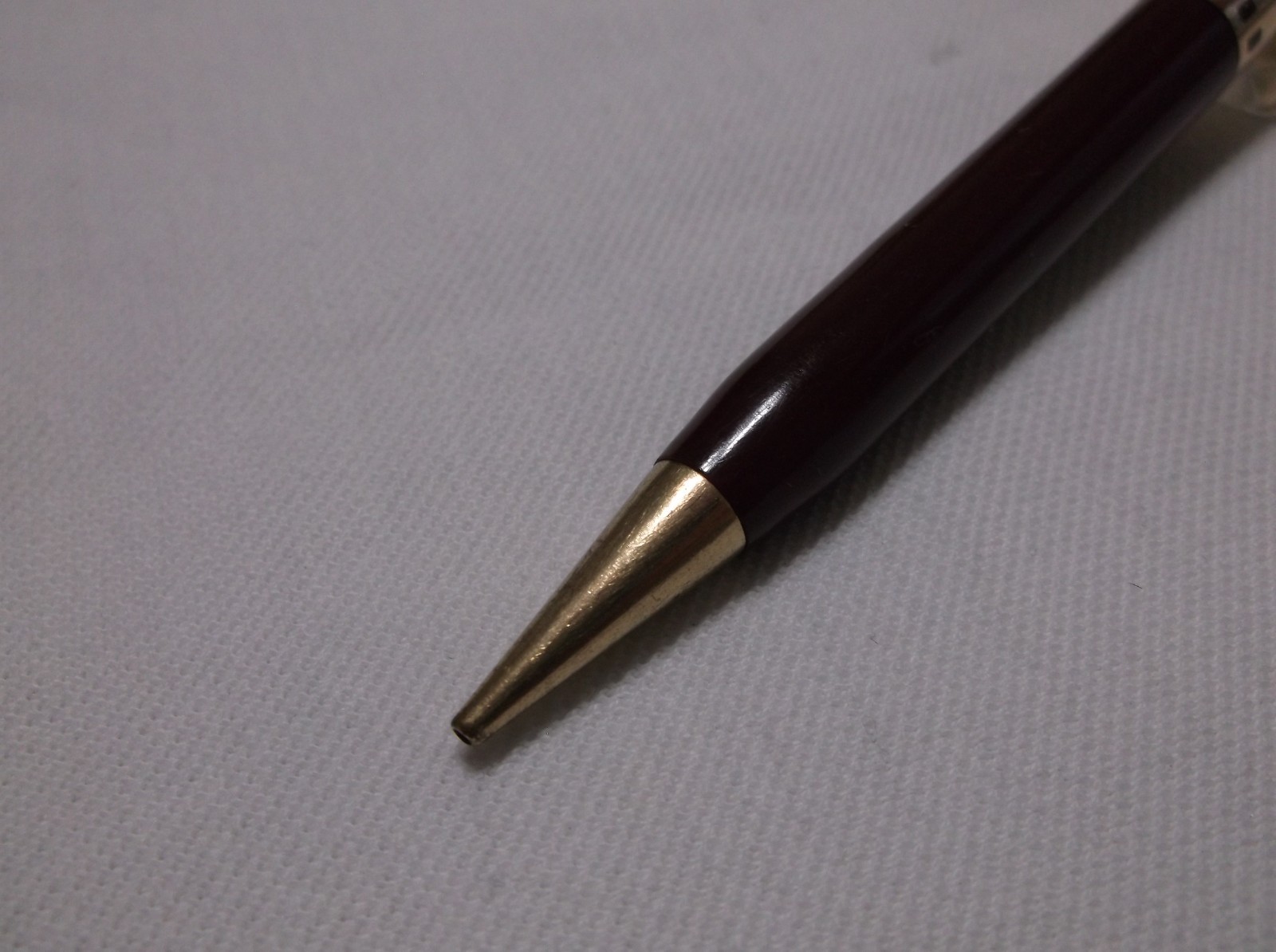 VINTAGE WAHL EVERSHARP CORONET BURGUNDY / GOLD REPEATER PENCIL / 1.18 mm LEAD