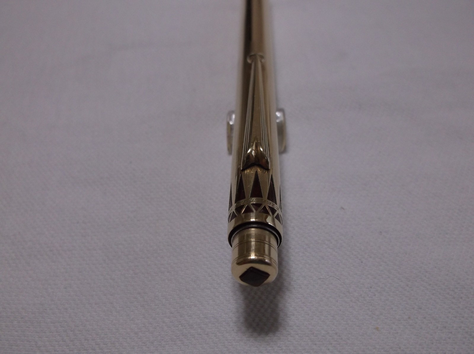 VINTAGE WAHL-EVERSHARP CORONET GOLD FILLED MECHANCIAL PENCI L / 1.18 mm LEAD