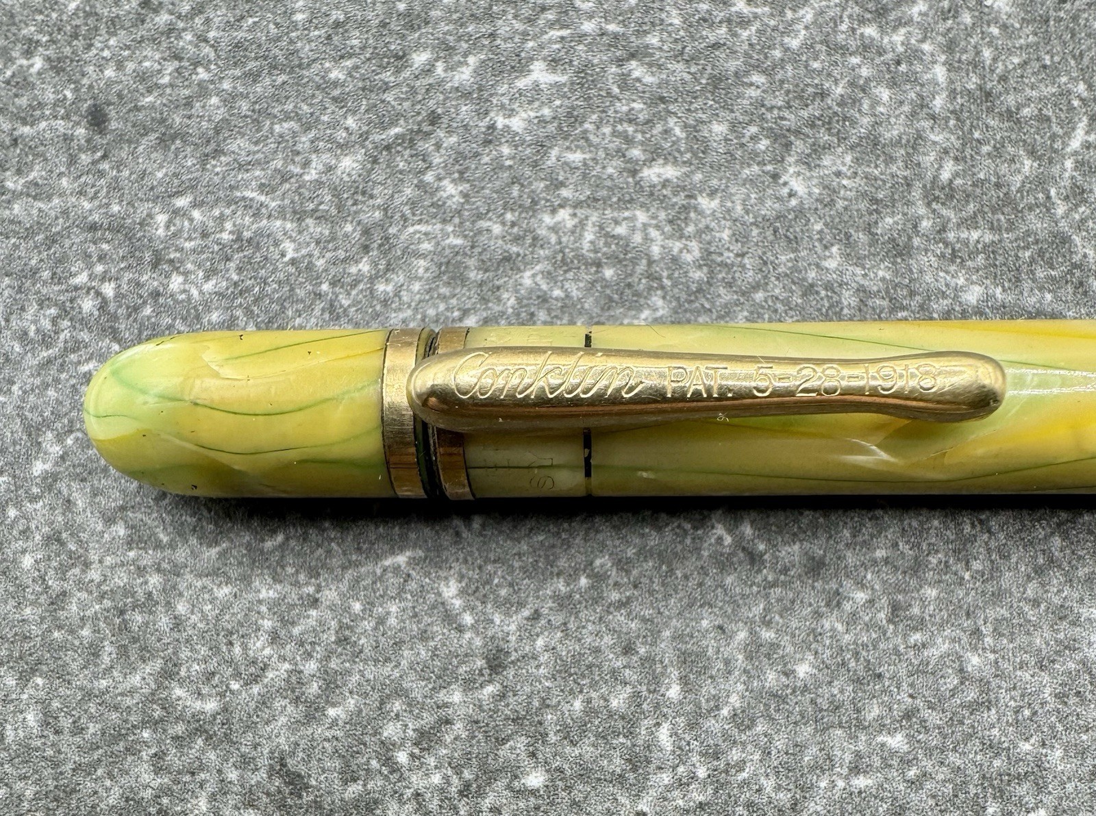 Vintage Conklin Endura Symetrik Green Vein Gold Trim 5-1/8″ Mechanical Pencil