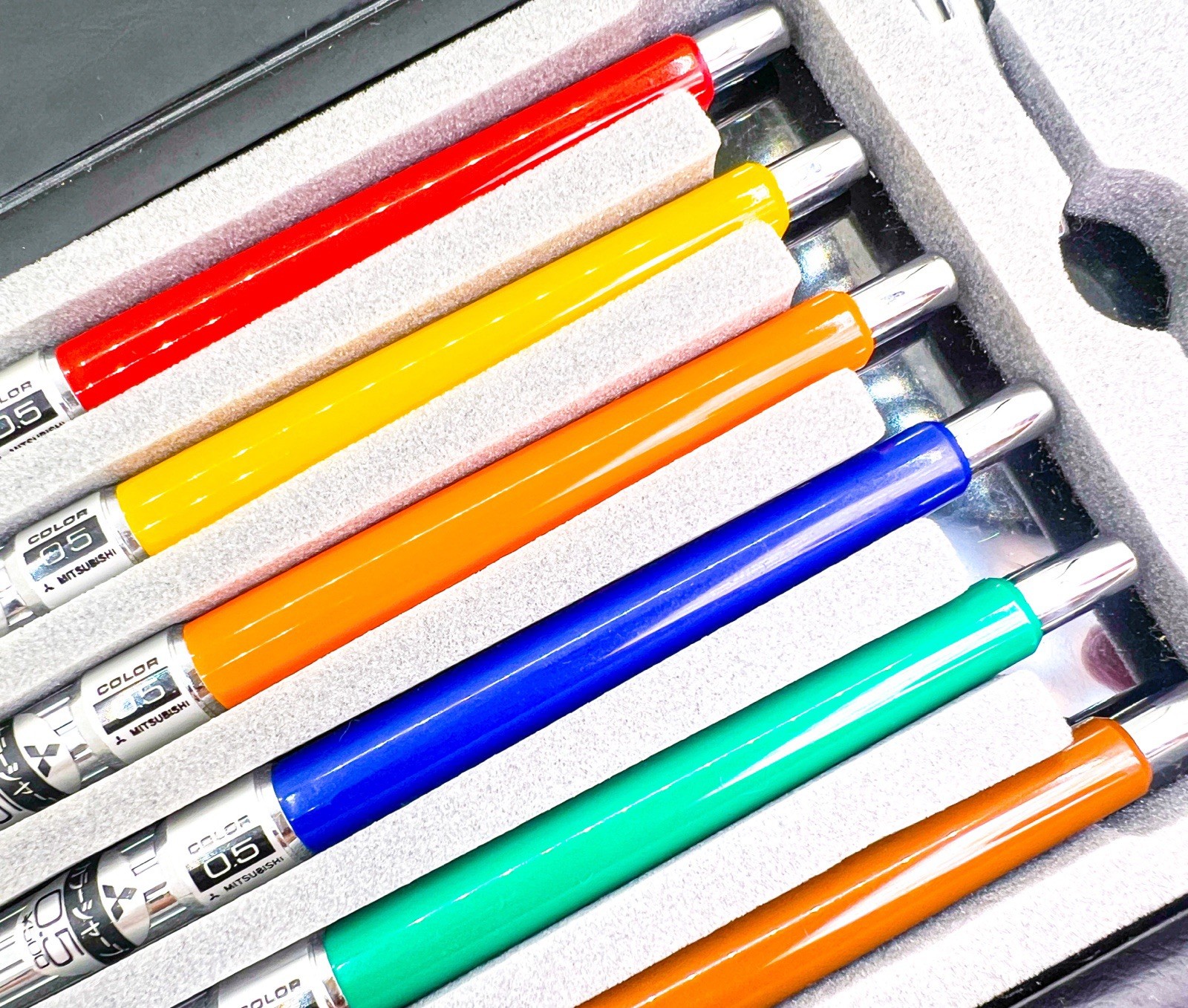 MITSUBISHI 0.5, 6 colors mechanical pencil set with 6 colors leads box