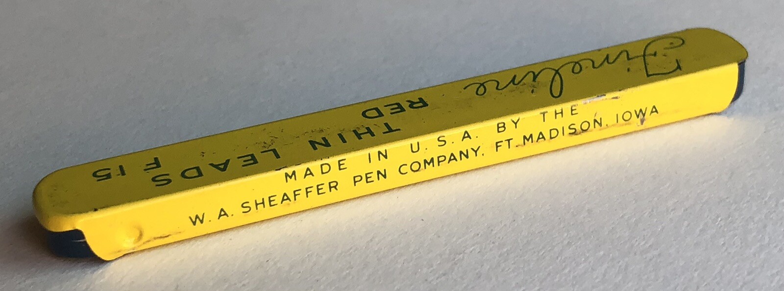 Vintage SHEAFFER Fineline Mechanical Pencil Lead RED .9mm Metal 8pk Tin USA