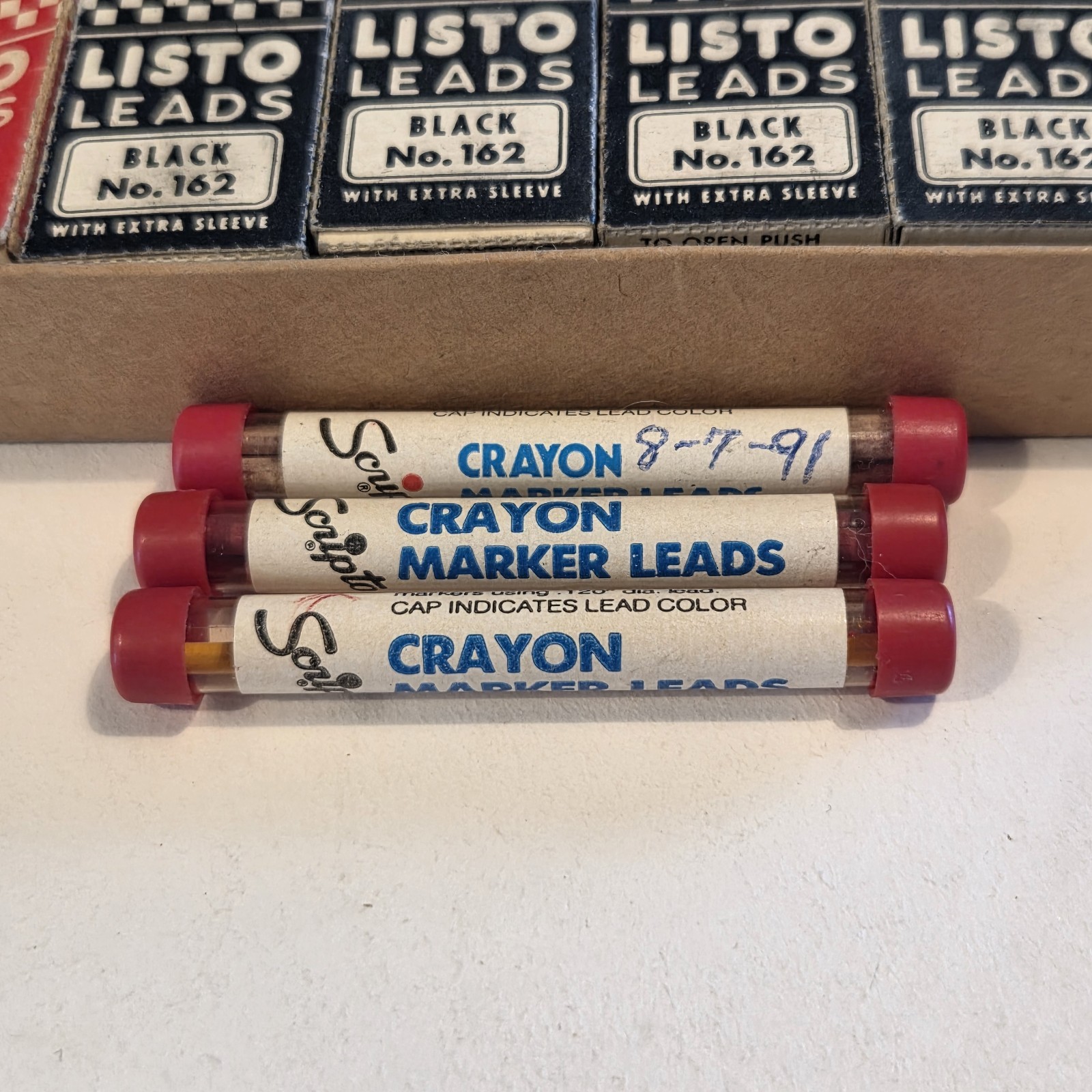 Vintage Listo Leads 27 Black 1 Read W/ Extras Crayon Markers Pencil Leads