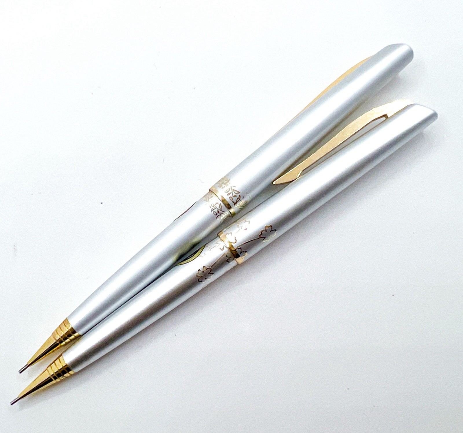 Platinum 2pcs Mechanical Pencil 0.5 mm Flower Theme Push Cap Functional