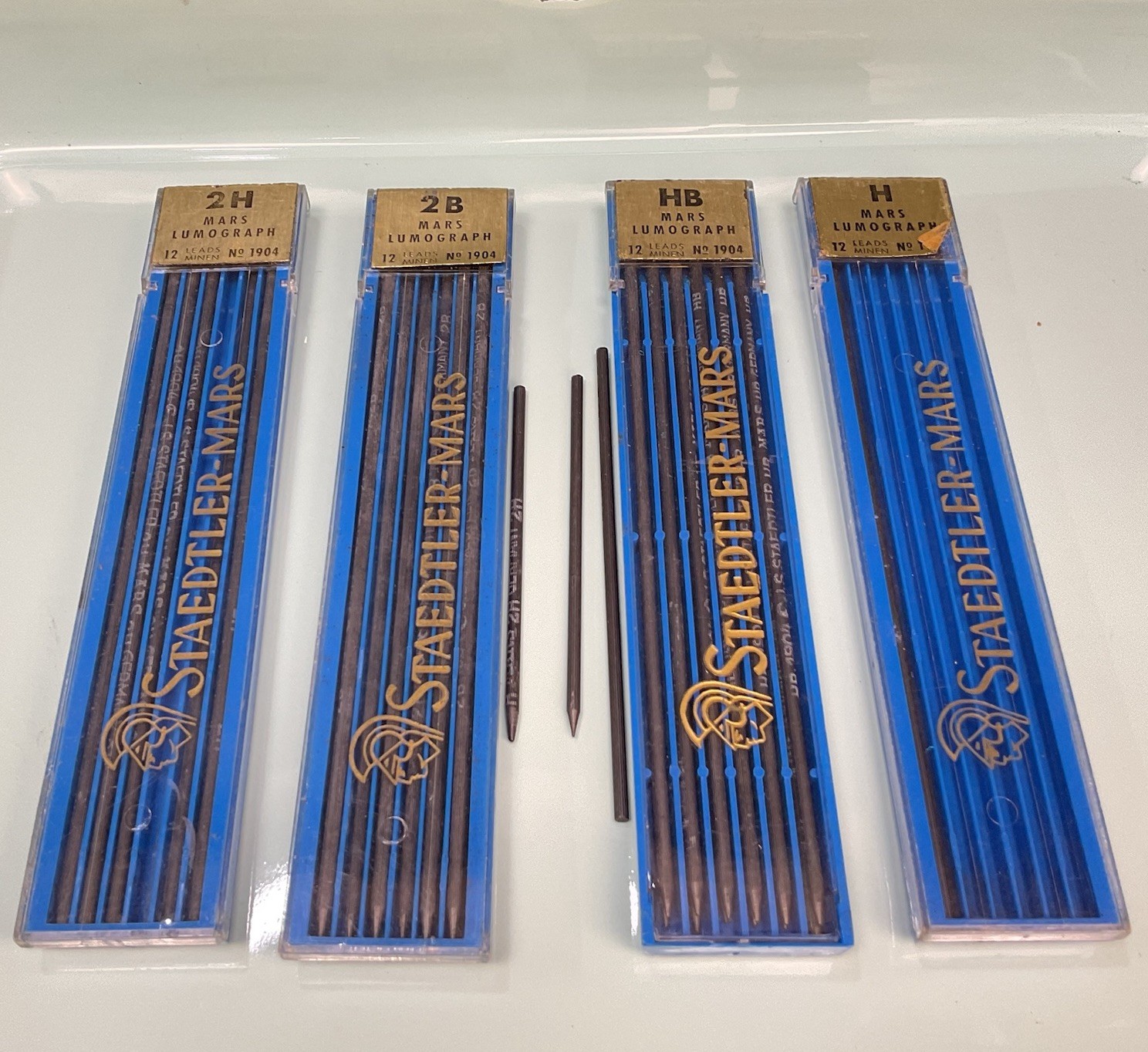 Staedtler Mars Lumograph No 1904 Mechanical Pencil Lead New & Used Lot HB 2H 4B