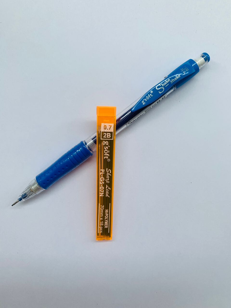 Mechanical pensil with lead refills 0.7MM