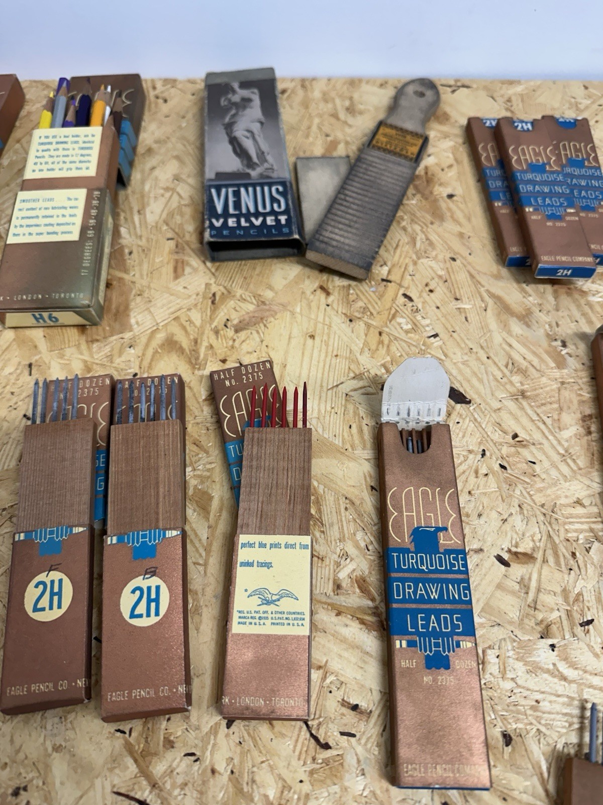 Vintage lot Staedtler Mars Lumograph Pencil Original Tin & Eagle Chemi-Sealed