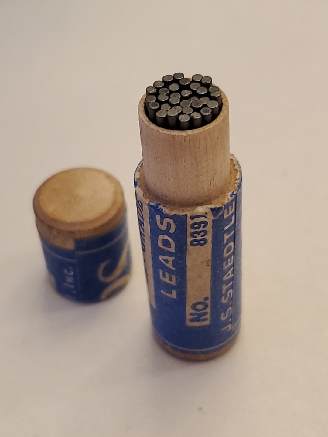 Vintage Mars J.S. Staedtler Inc. Grade H Leads No 8391 Round Wooden Container