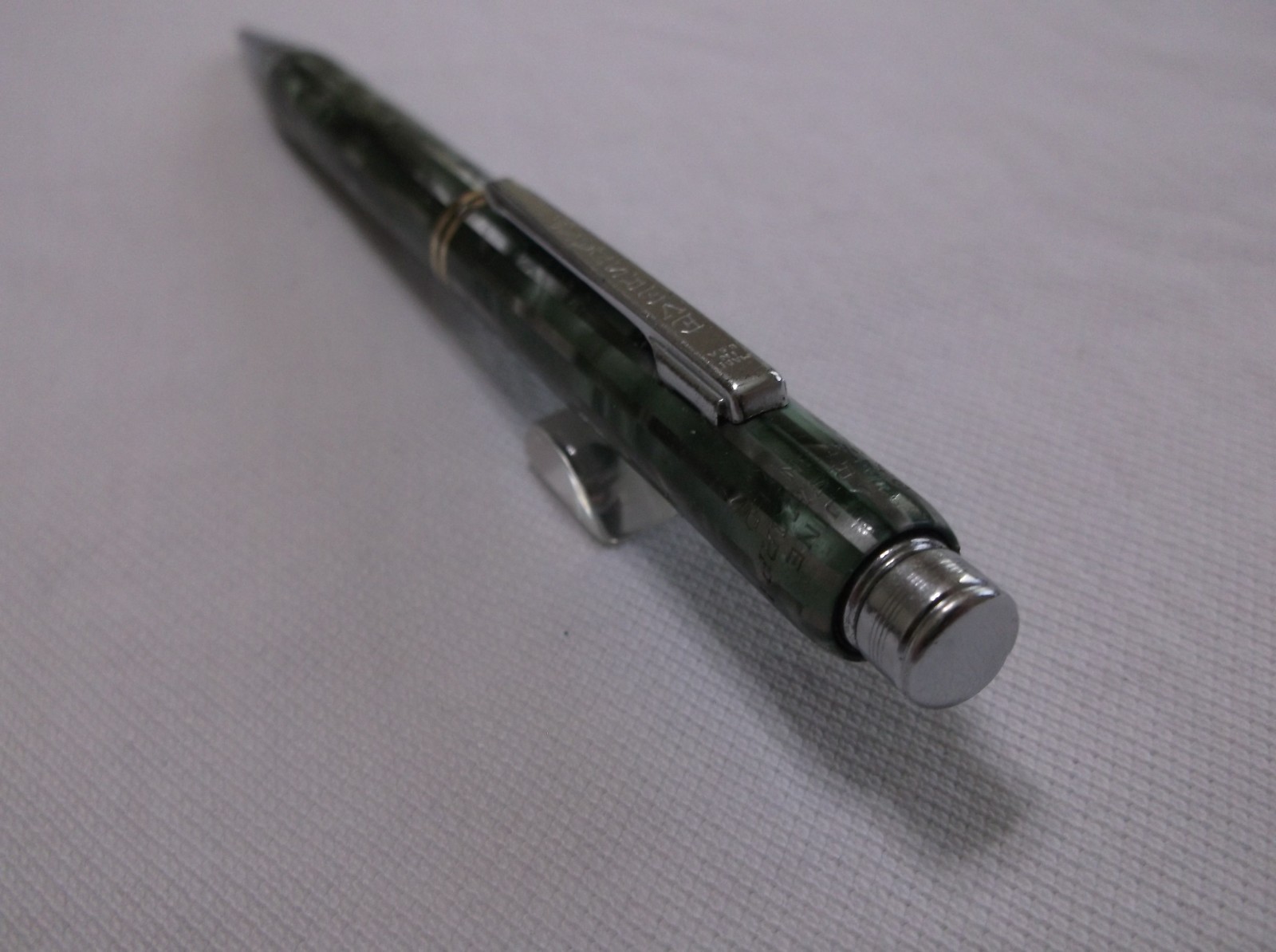 VINTAGE WAHL EVERSHARP AIR – LITE GREEN STRIPE REPEATER PENCIL / 1.18 mm LEAD