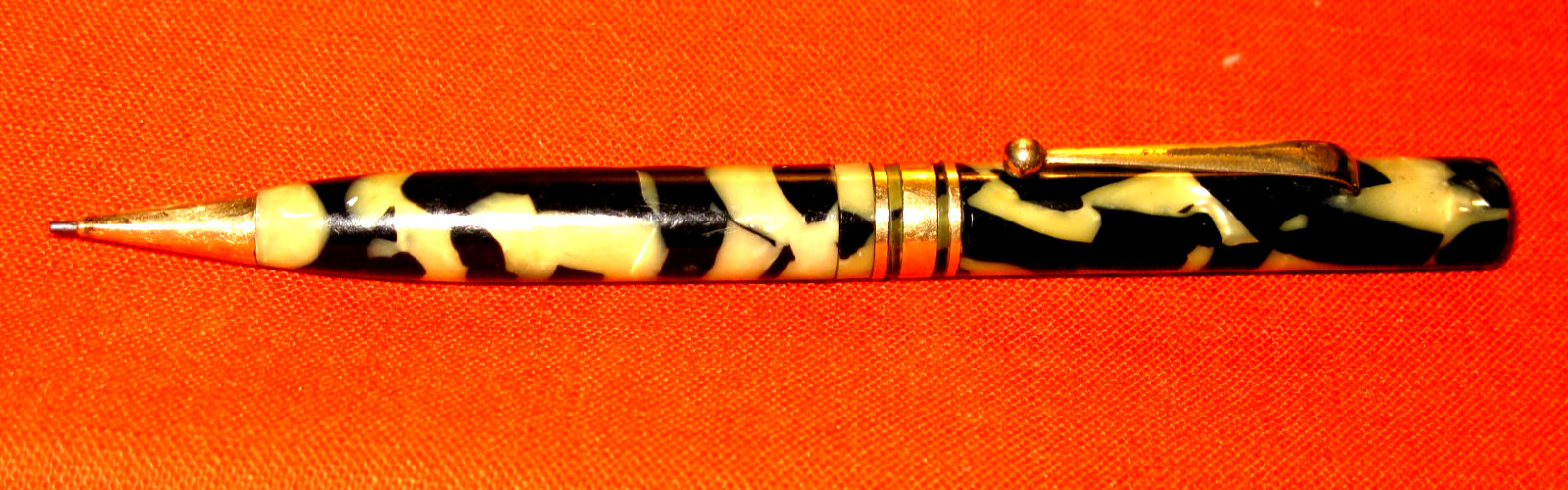 PRE-OWNED 5-1/4″LONG TORTOISE SHELL MECHANICAL PENCIL 1.18MM LEAD