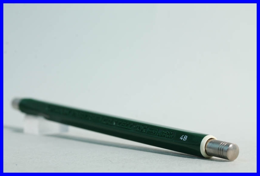 1960ies FABER-CASTELL TK 9400 4B leadhoder / 3 mm / Green & White / GERMANY