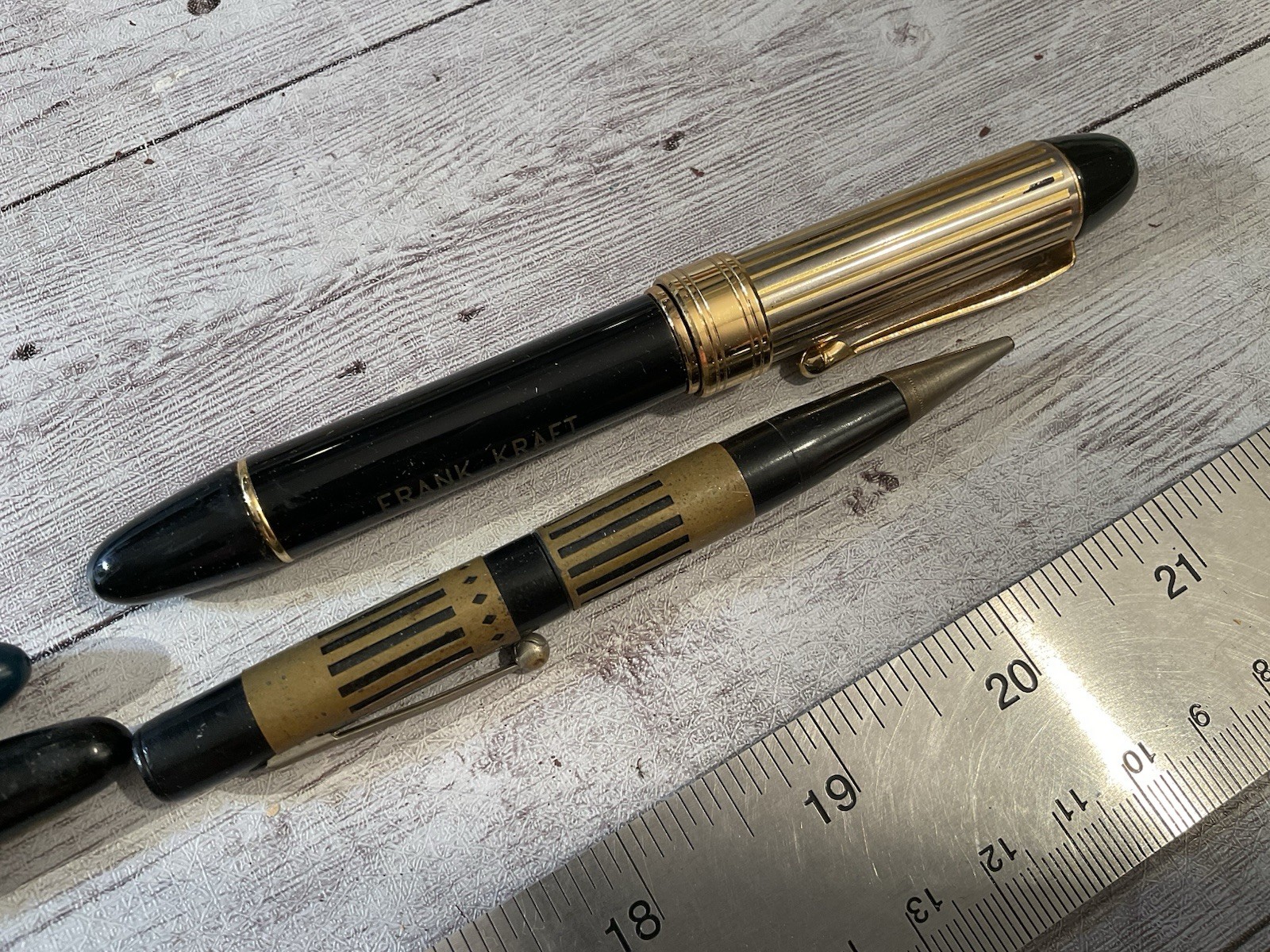ORIGINAL VINTAGE PEN / PENCIL LOT PARKER FOUNTAIN ETC….