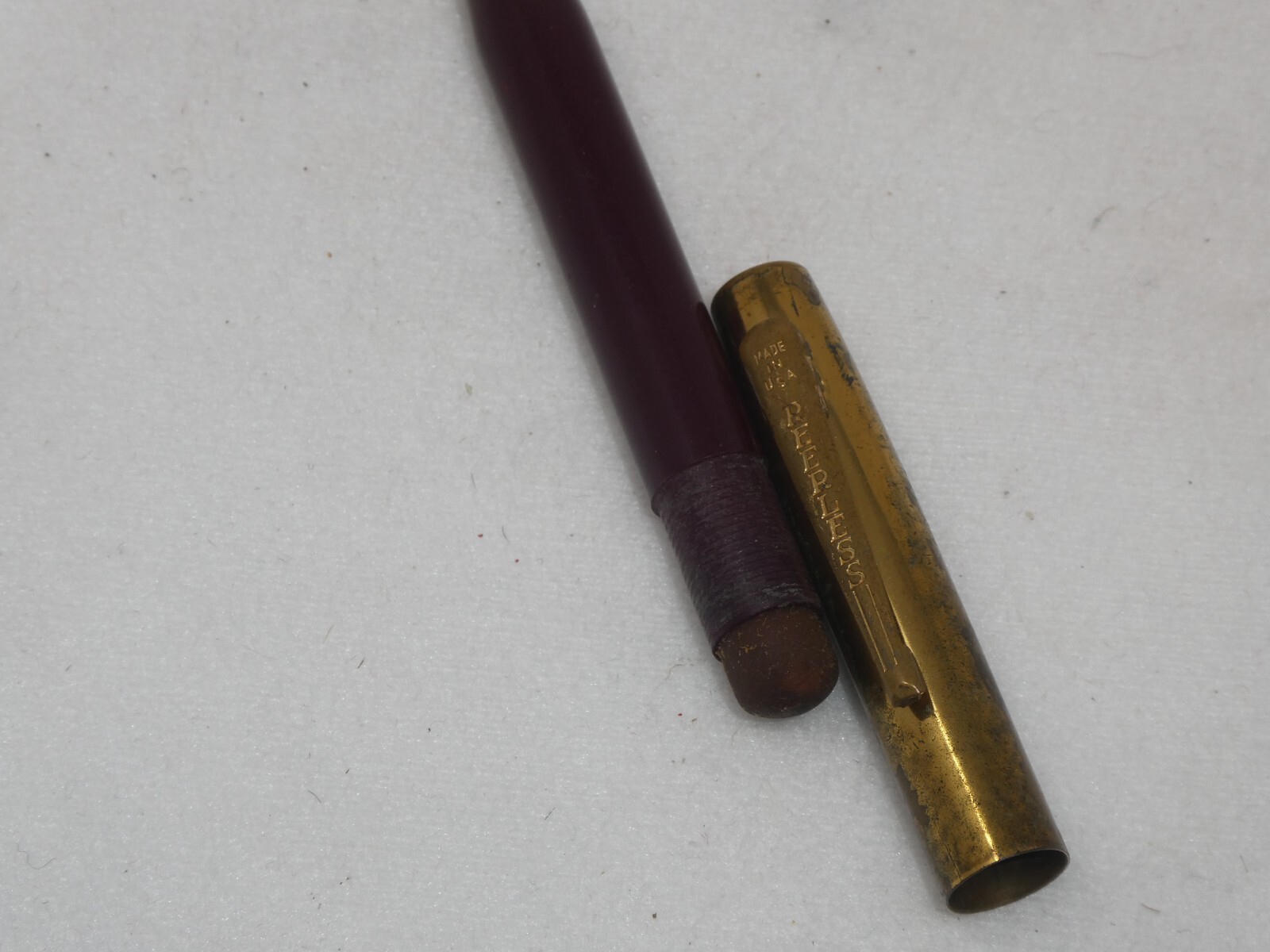 VINTAGE PEERLESS USA MAROON GOLD MECHANICAL TWIST PENCIL