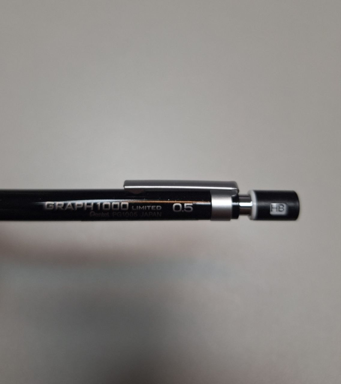 Pentel Discontinued Mechanical Pencil – Graph 1000 Limited Edition 8 Pearl Black