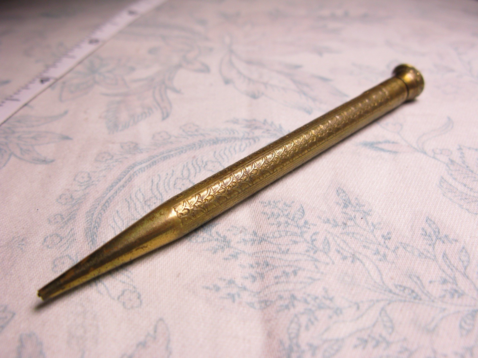 Unbranded art deco Metal Vintage Mechanical Pencil Made in USA Brass color