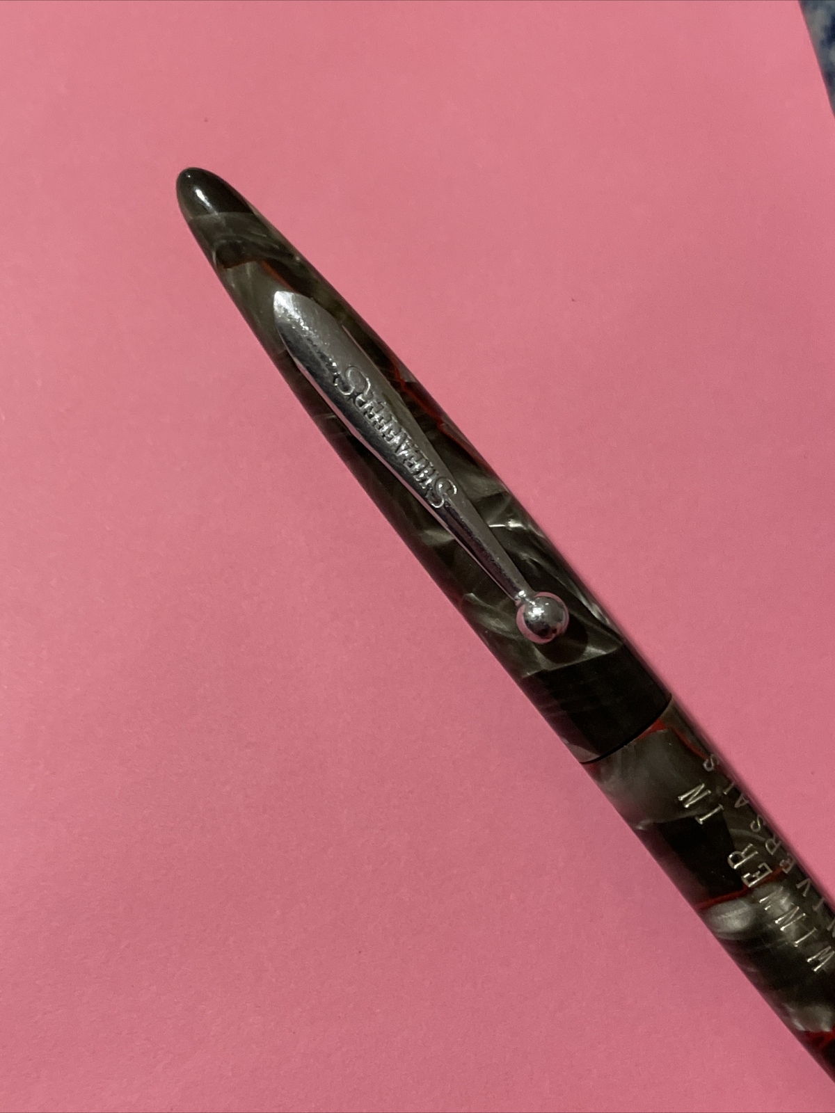GORGEOUS SHEAFFER BALANCE PENCIL, RED VEINED GRAY PEARL 1933 Universal Winner
