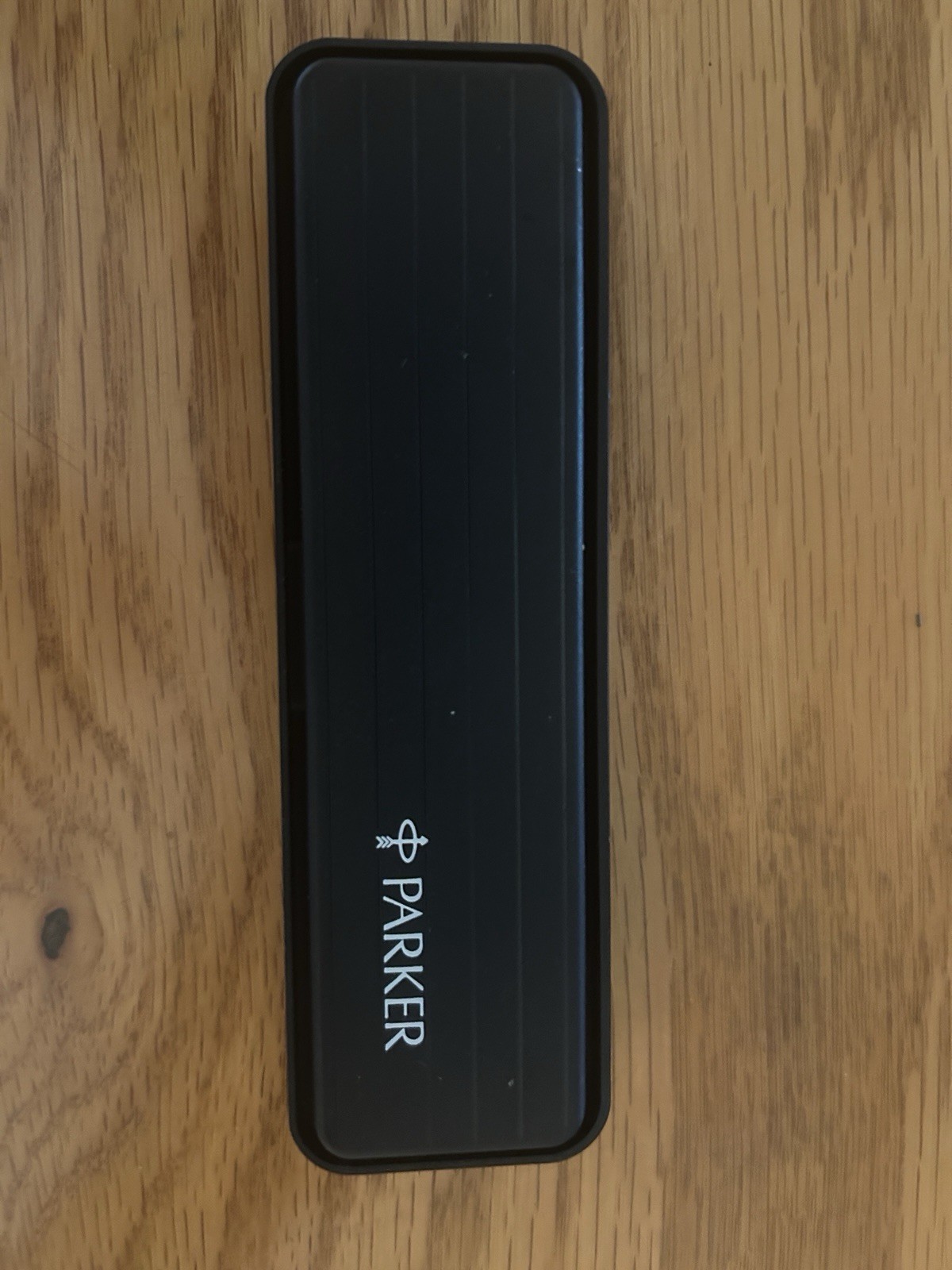 NEW VINTAGE PARKER PEN AND MECHANICAL PENCIL SET. 0831-002-000000, BLACK /GOLD