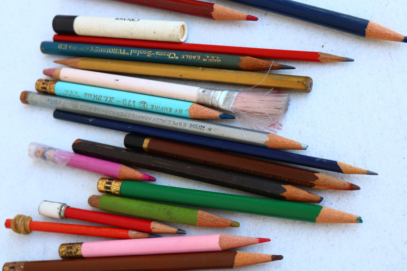 MIXED LOT VINTAGE Pens Color Art Faber PENCILS Junk Drawer Treasures Unusual XY