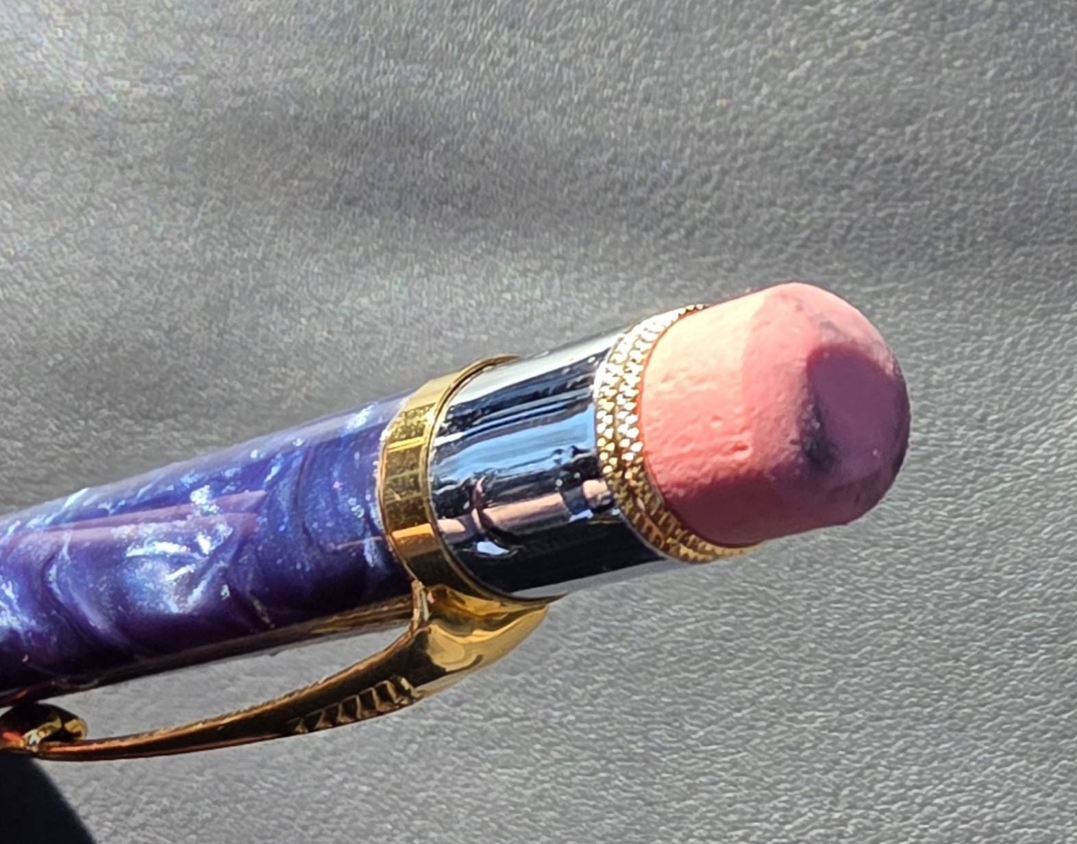 PARKER DUOFOLD CENTENNIAL MARBLE BLUE MECHANICAL PENCIL.