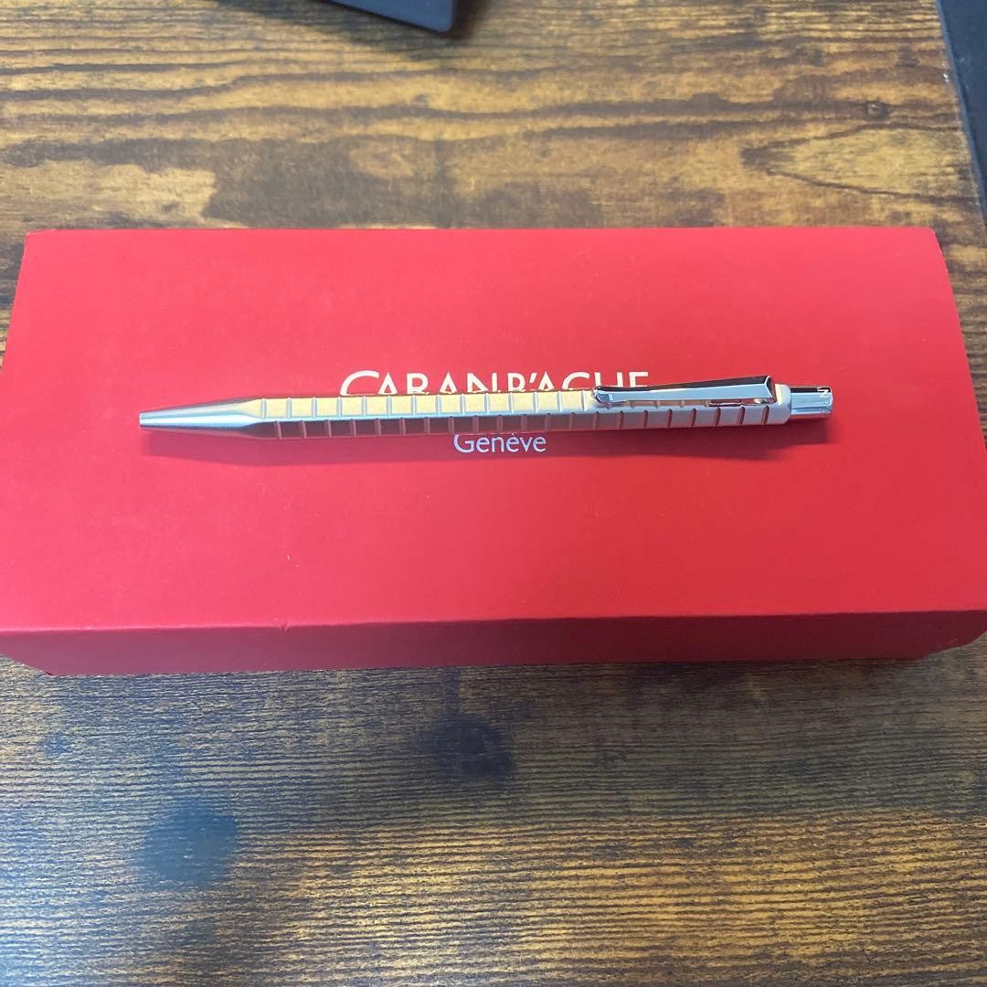 CARAN D’ACHE Ecridor Avenue