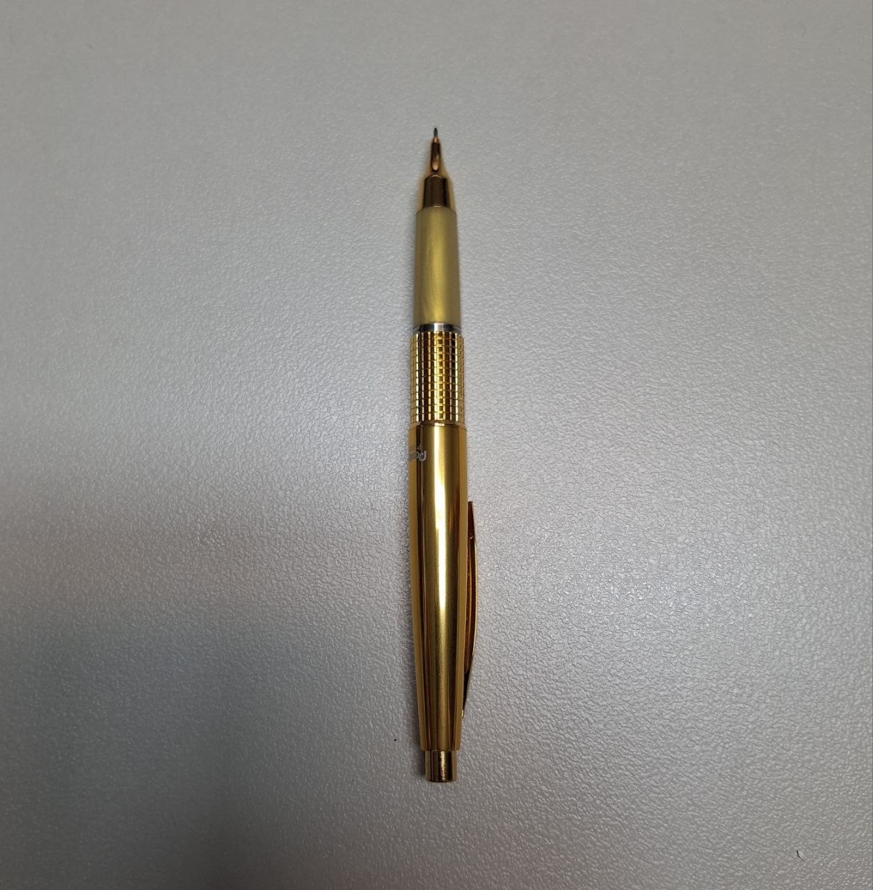 Discontinued Pentel Kerry Don Quijote Gold Limited Edition Mechanical Pencil 0.5